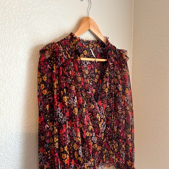 Free People Women’s Twyla Smocked Cropped Black Floral Sheer Blouse Top, Large - Picture 5 of 9